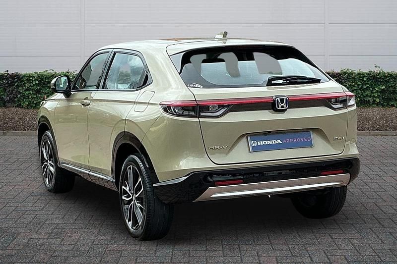 Used Honda HR-V Advance 152 HP (111 kW) 2022 Sand khaki SUV