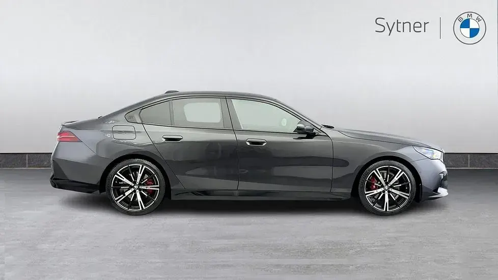 Used BMW 520 M Sport 205 HP (150 kW) 2025 Grey