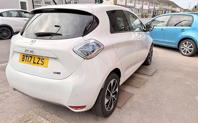 Used Renault Zoe Dynamique 67 kW (92 HP) 2018 Hatchback