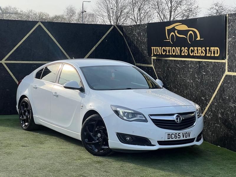 Used Vauxhall Insignia SRi 2016 White Hatchback