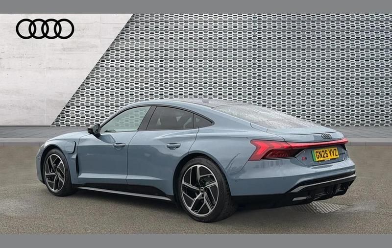 New Audi e-tron GT quattro Comfort 428 kW (583 HP) 2026 Grey Sedan