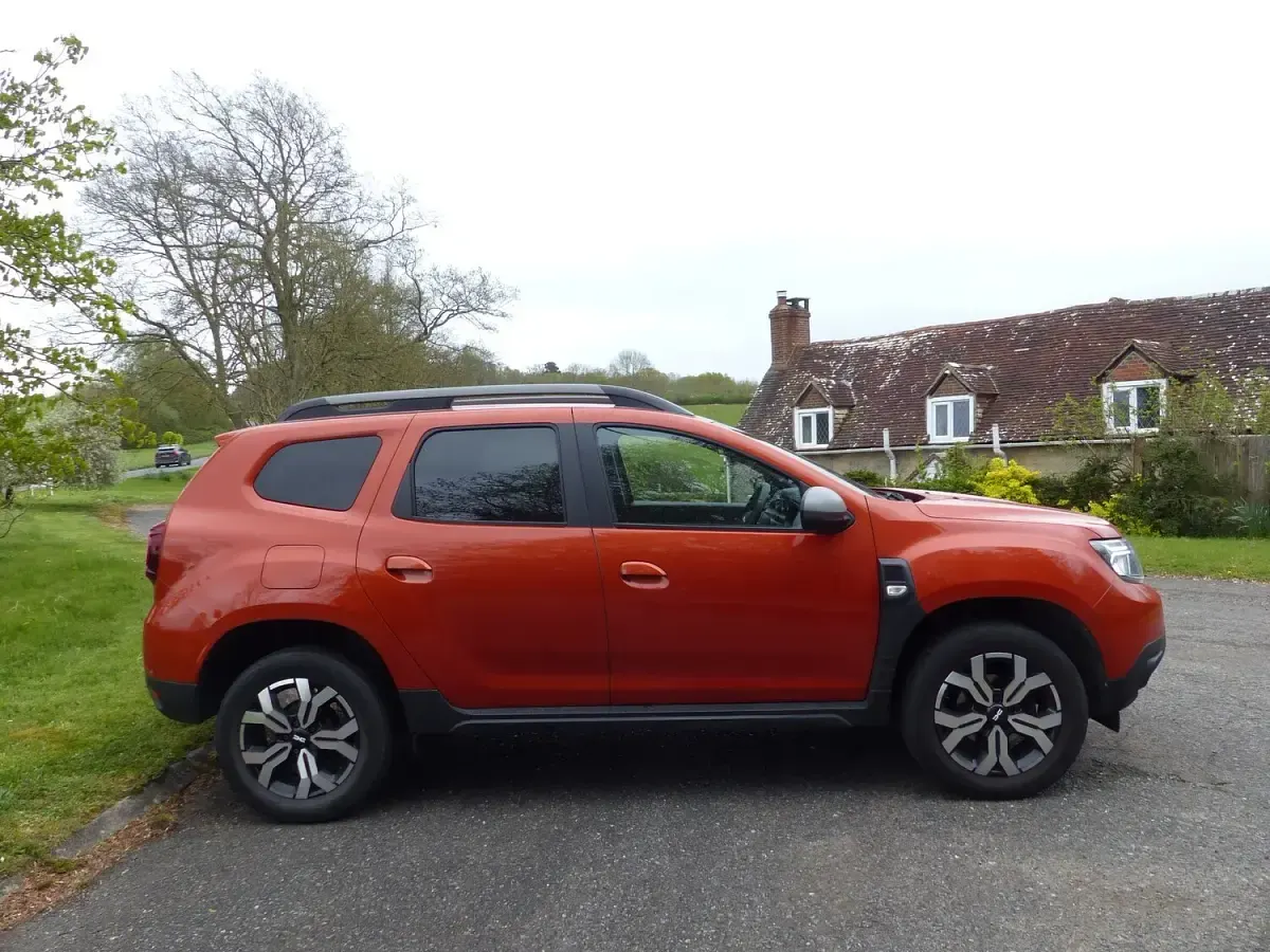 Used Dacia Duster Journey 90 HP (66 kW) 2023 Orange SUV