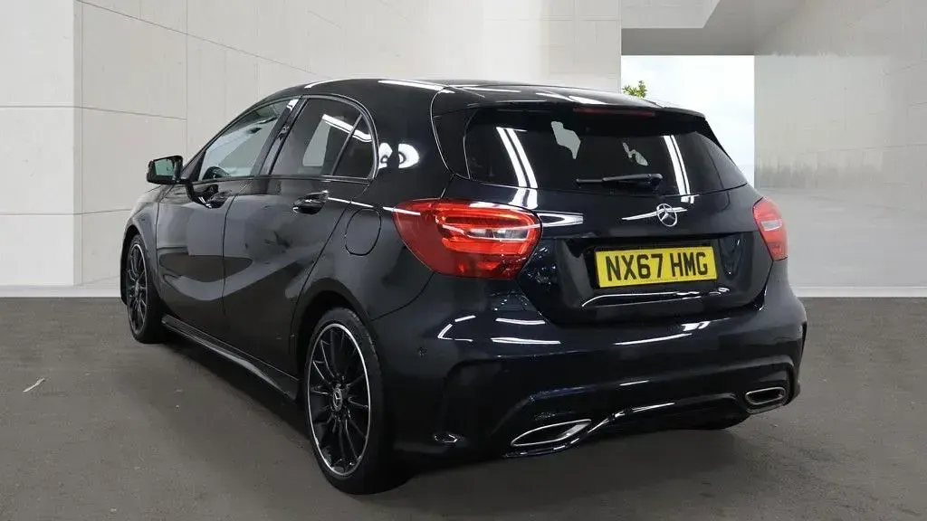 Used Mercedes A160 Executive 102 HP (75 kW) 2017 Black Hatchback