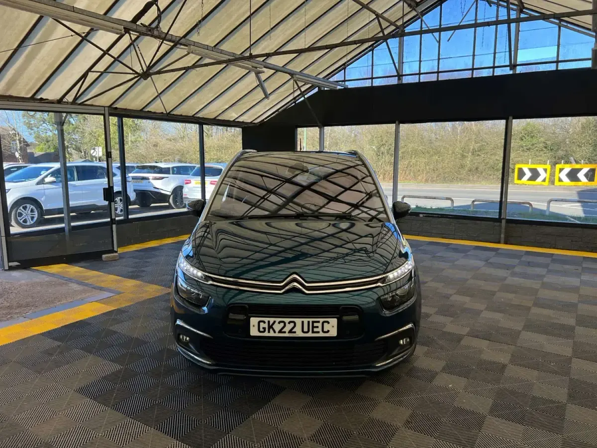 Usado Citroën C4 SpaceTourer Shine 2022 Azul Monovolumen