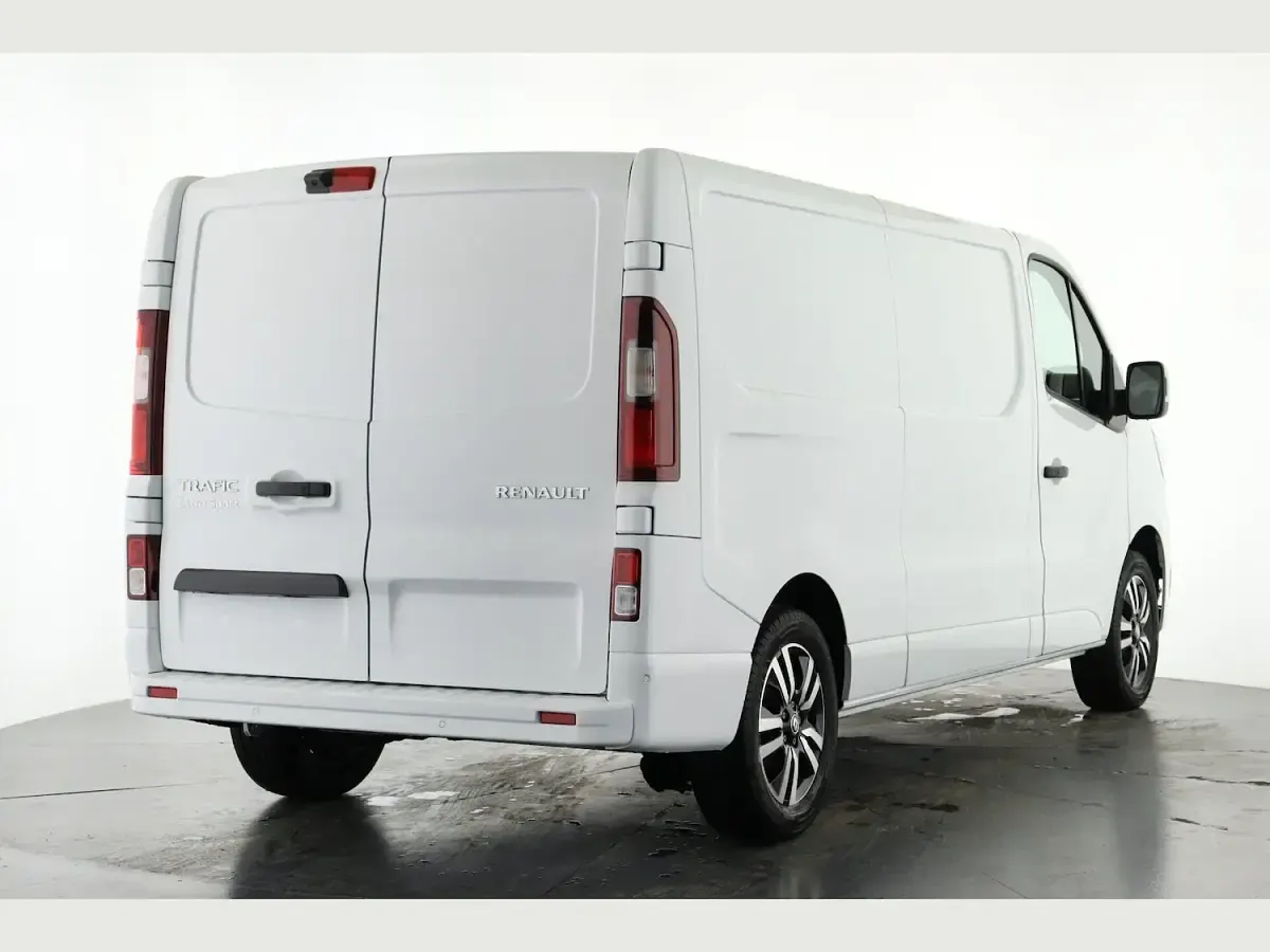 New Renault Trafic 2026 White
