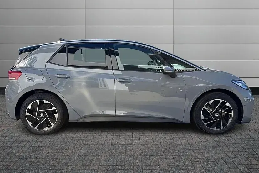 New VW ID.3 Pro 147 kW (201 HP) 2026 Moonstone grey with solid black roof Hatchback