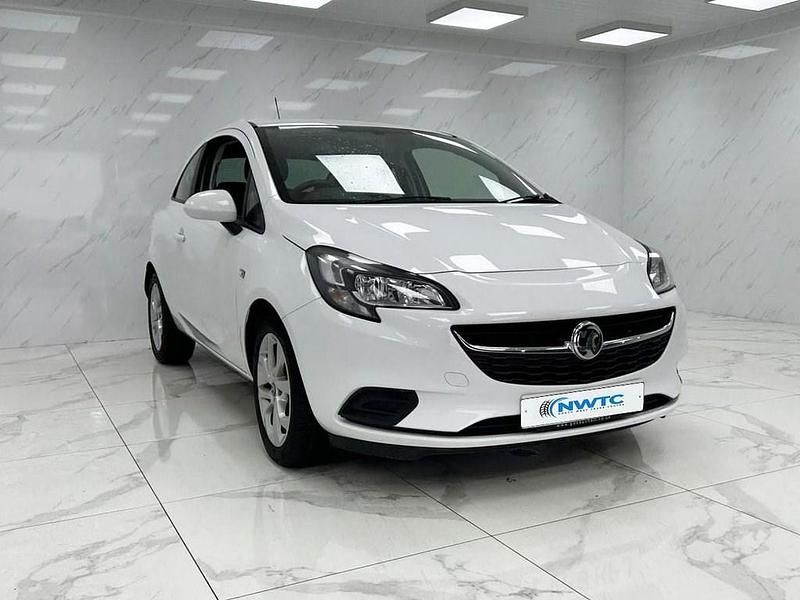 Used Vauxhall Corsa Sport 75 HP (55 kW) 2018 White Hatchback
