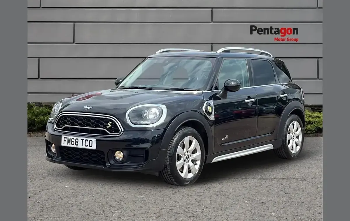 Used Mini Cooper S Countryman 221 HP (162 kW) 2018 Black SUV