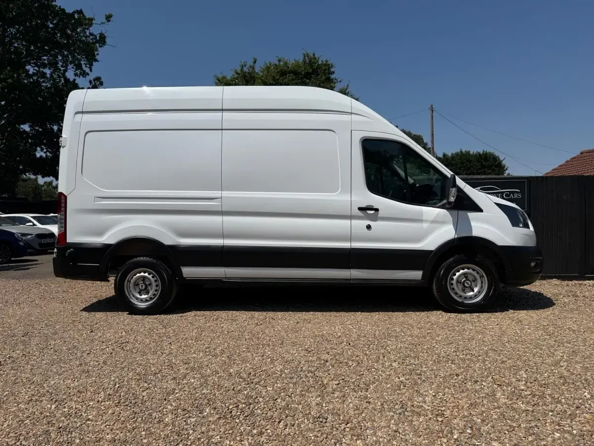 Used Ford Transit 130 HP (95 kW) 2023 White Van