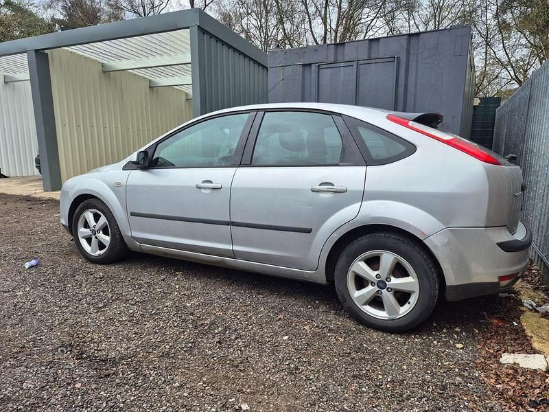 Used Ford Focus Zetec 2006 Silver Hatchback