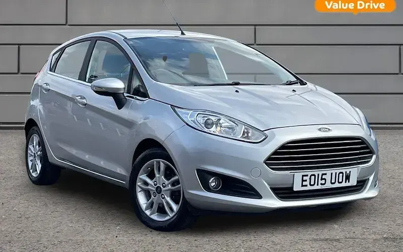 Used Ford Fiesta Zetec 120 HP (88 kW) 2015 Hatchback