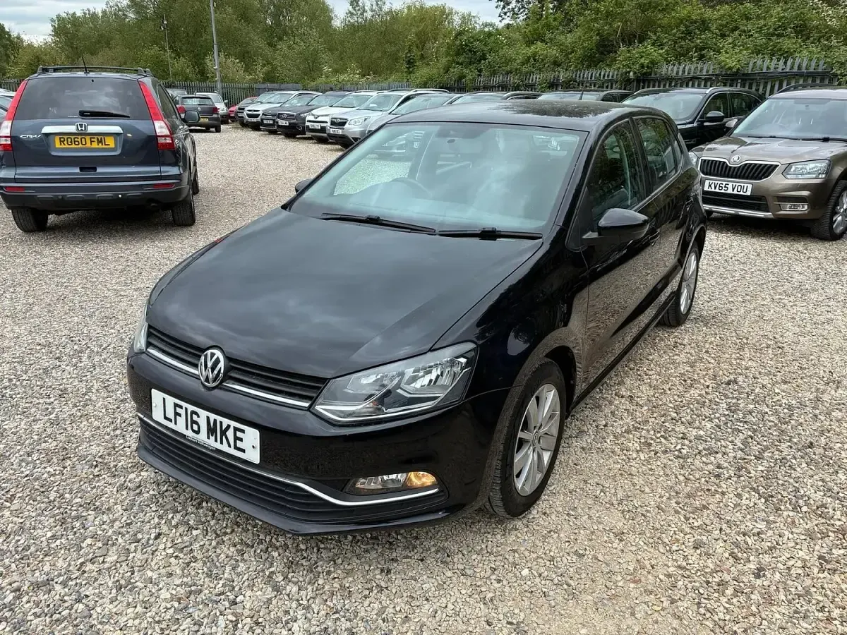Used VW Polo SE 75 HP (55 kW) 2016 Black Hatchback
