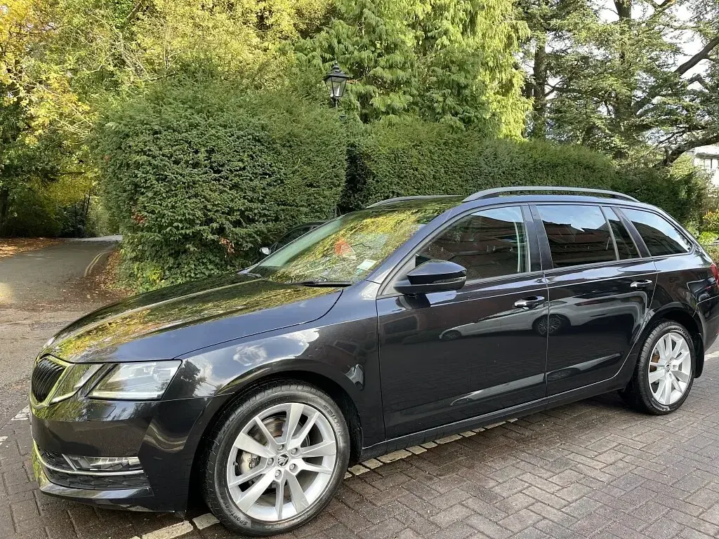 Begagnad Skoda Octavia SE L 115 HK (84 kW) 2018 Svart Kombi