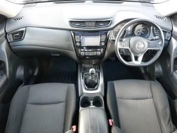 Used Nissan X-Trail N-Connecta 177 HP (130 kW) 2018 Red SUV