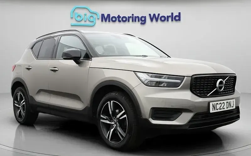 Used Volvo XC40 R-Design 163 HP (119 kW) 2021 SUV