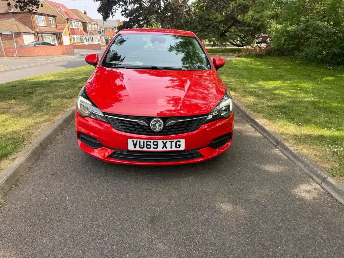 Used Vauxhall Astra SRi 120 HP (88 kW) 2020 Red Hatchback