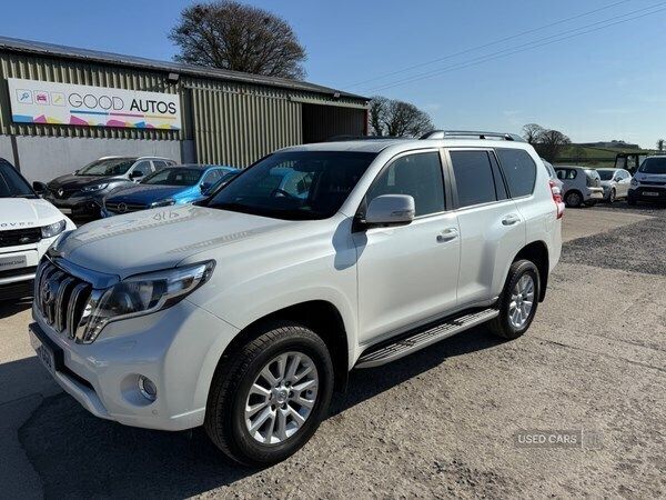 White Used 2014 Toyota Land Cruiser SUV | £23,995 (Expensive) - Image 1/4