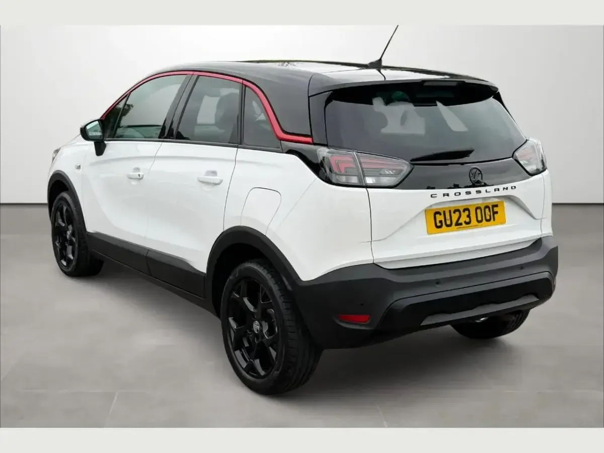 Used Vauxhall Crossland S 128 HP (94 kW) 2023 White SUV