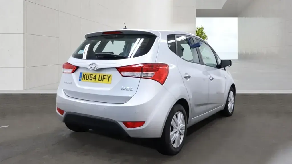 Used Hyundai ix20 Active 125 HP (91 kW) 2014 Silver Hatchback