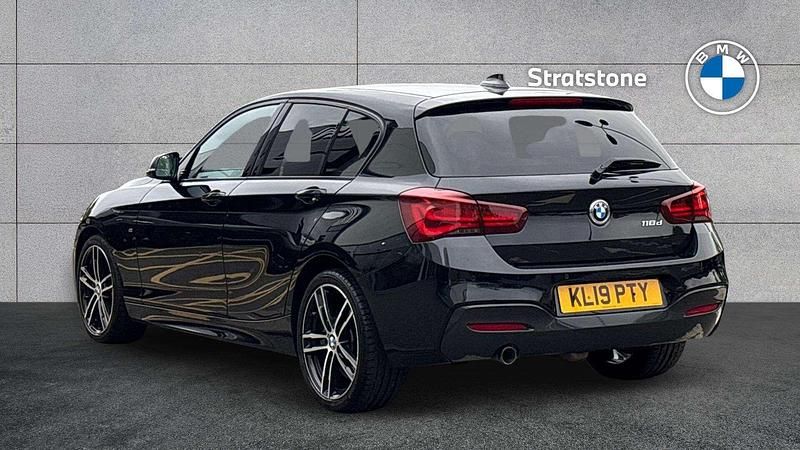 Usado BMW 118 M Sport 150 HP (110 kW) 2019 Preto Citadino