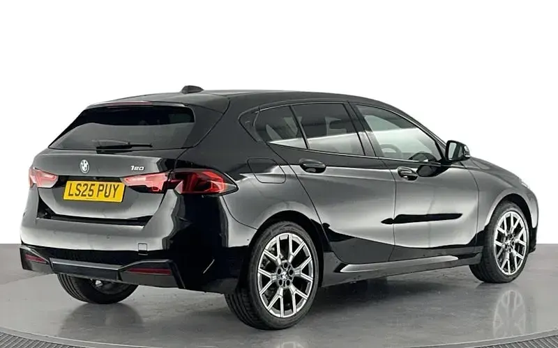 Used BMW 120 Sport Line 170 HP (125 kW) 2025 Black Hatchback