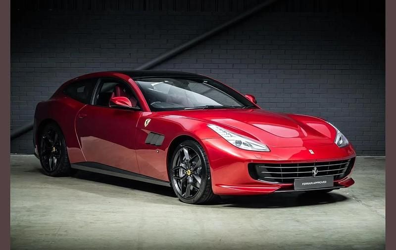 Used Ferrari GTC4Lusso 602 HP (442 kW) 2018 Red Estate