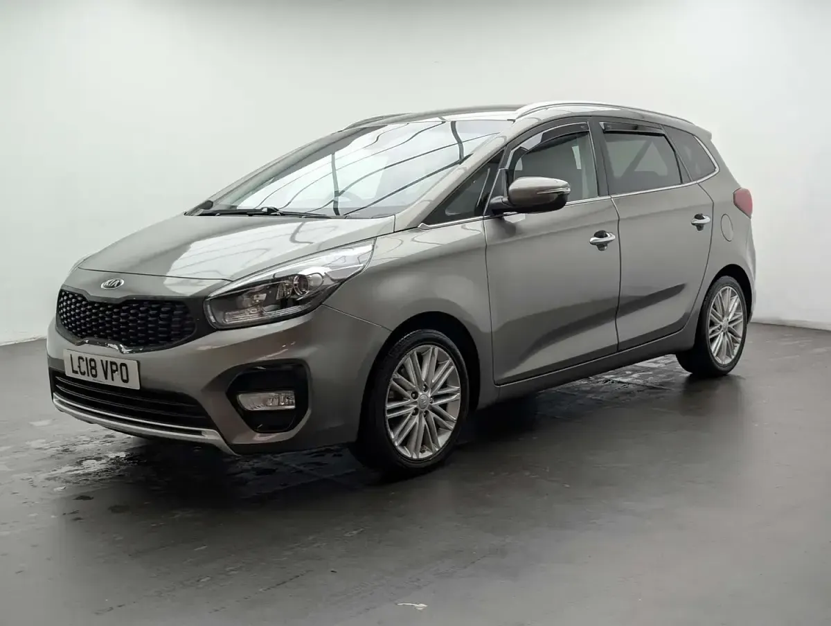 Used Kia Carens 2018 Silver MPV