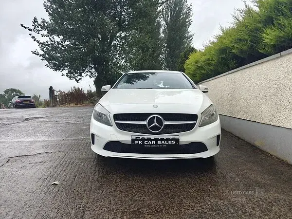 Used Mercedes A180 Executive 109 HP (80 kW) 2017 White Hatchback