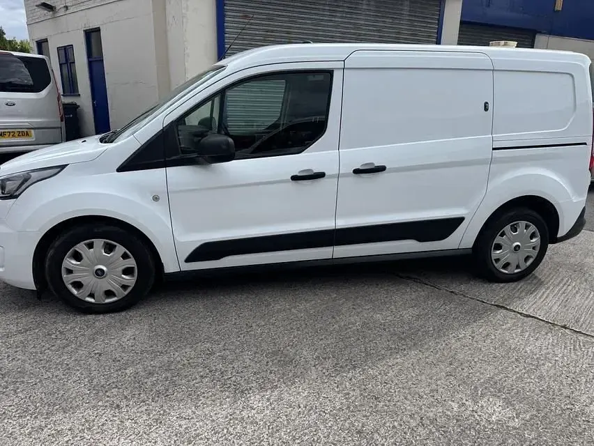Used Ford Transit Connect Trend 100 HP (73 kW) 2019 White MPV