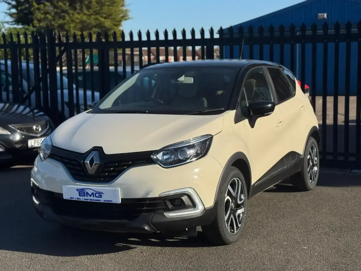 Second-hand Renault Captur Iconic 90 CP (66 kW) 2018 Bej SUV