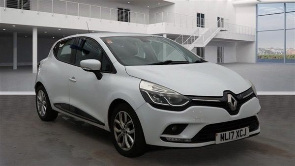 White Used 2017 Renault Clio IV Dynamique Hatchback | £7,995 (Fair price) - Image 1/1