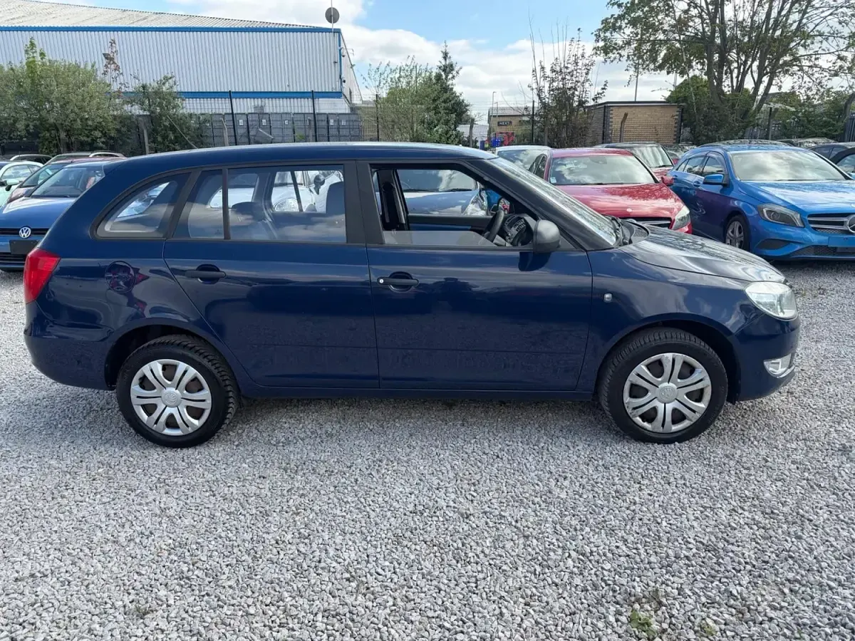 Used Skoda Fabia 2013 Blue Estate
