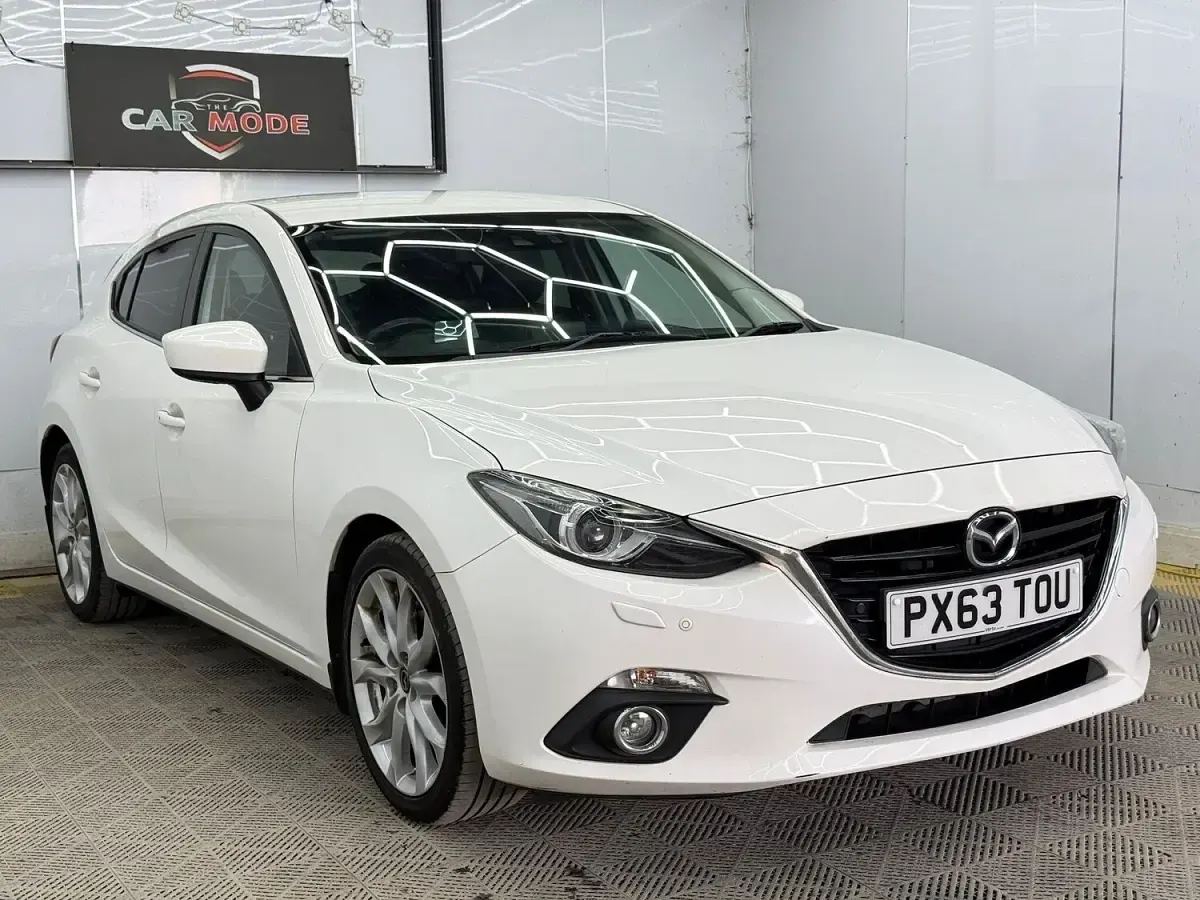 Used Mazda 3 Inclusive 165 HP (121 kW) 2014 White Hatchback