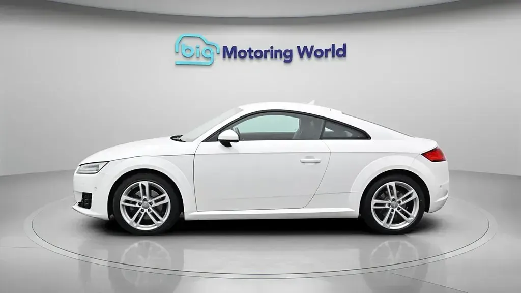 Begagnad Audi TT Comfort 230 HK (169 kW) 2017 Vit Sportkupé