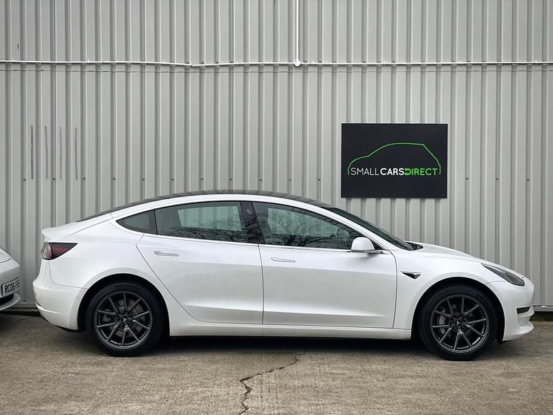 Used Tesla Model 3 Standard Range 239 kW (325 HP) 2020 White Sedan