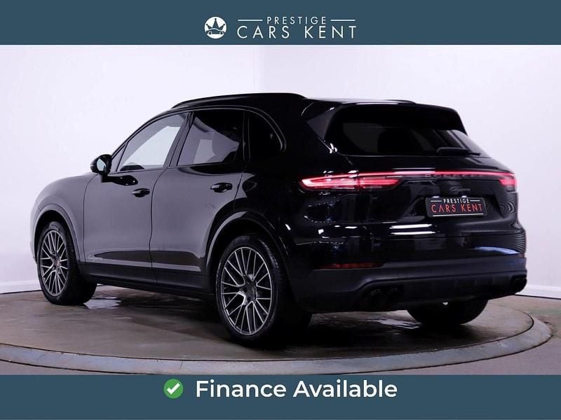 Used Porsche Cayenne Platinum Edition 340 HP (250 kW) 2023 Black SUV