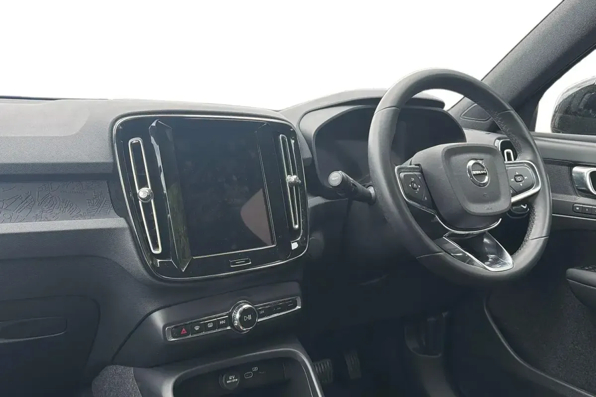 Used Volvo XC40 Plus 169 kW (231 HP) 2023 Black SUV