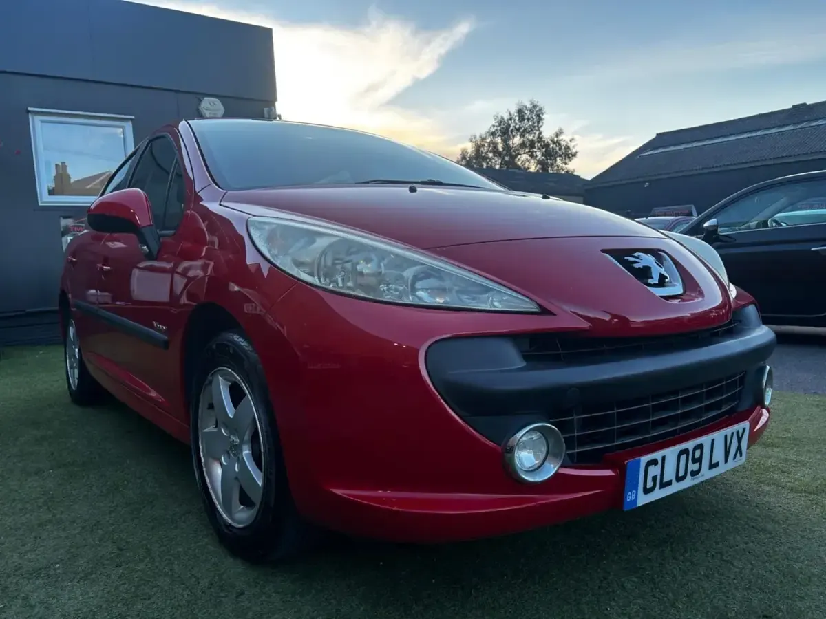 Second-hand Peugeot 207 2009 Roșu Hatchback