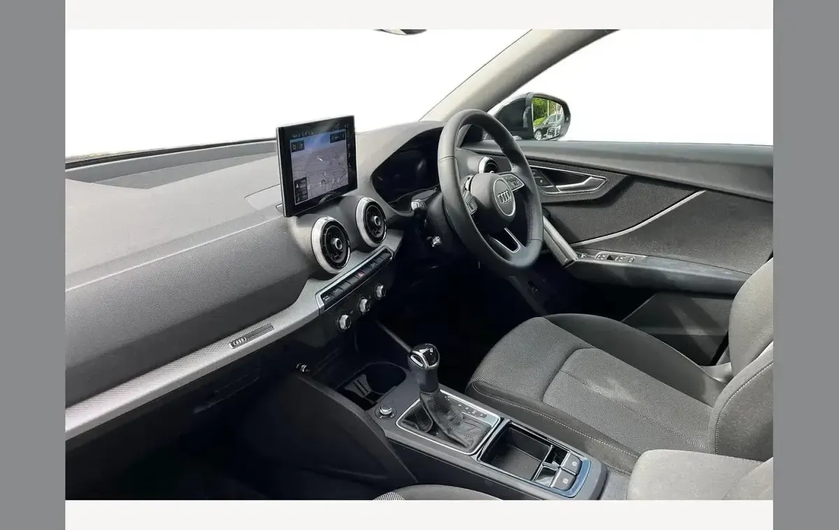 Second-hand Audi Q2 Sport 150 CP (110 kW) 2024 Negru SUV