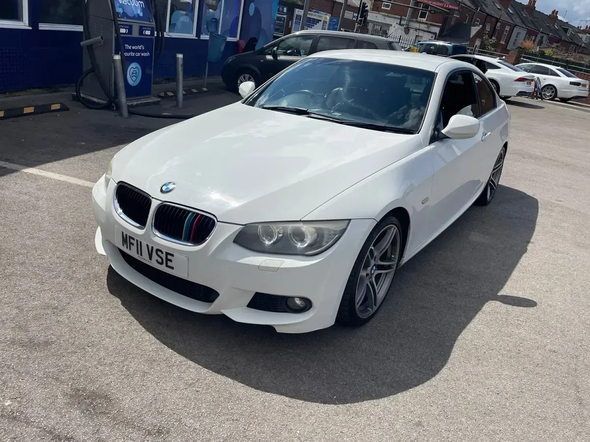 Used BMW 320 M Sport 2011 White Coupe