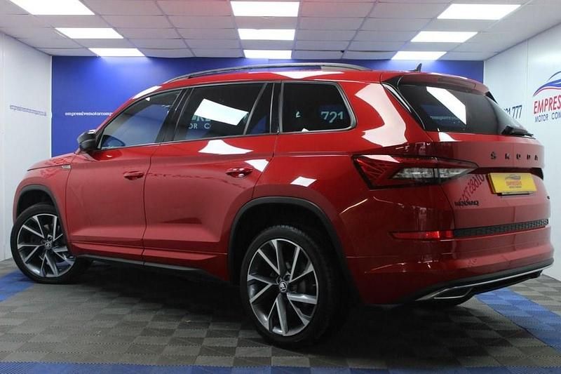 Used Skoda Kodiaq SportLine 190 HP (139 kW) 2021 Red SUV