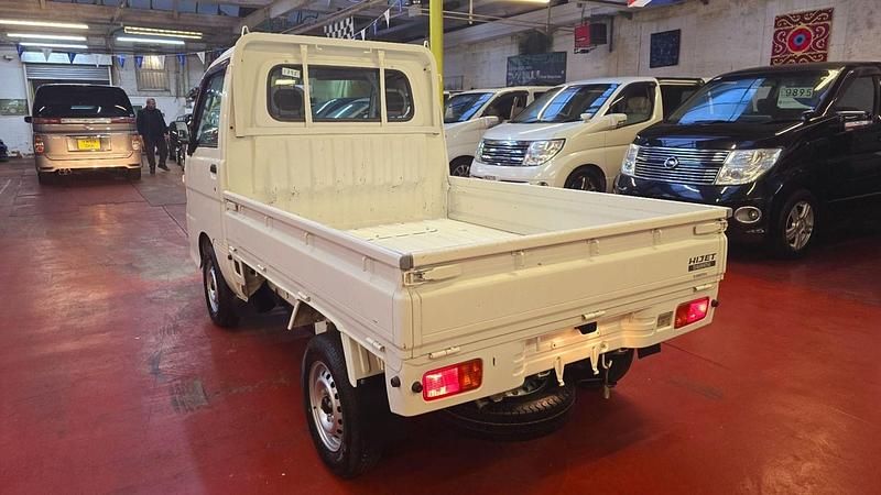 Used Daihatsu Hijet 2025 White MPV