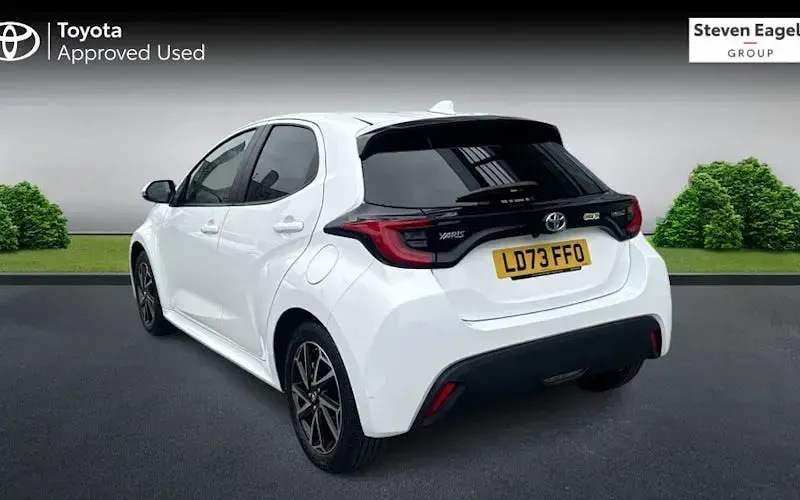 Used Toyota Yaris Hybrid Design 116 HP (85 kW) 2026 Hatchback