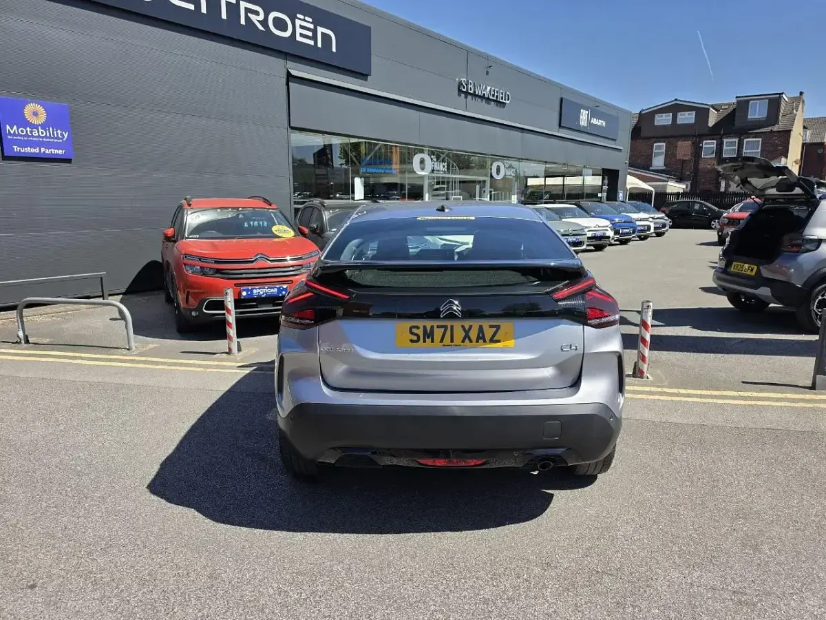 Usado Citroën C4 PureTech 99 CV (72 kW) 2022 Gris Utilitario
