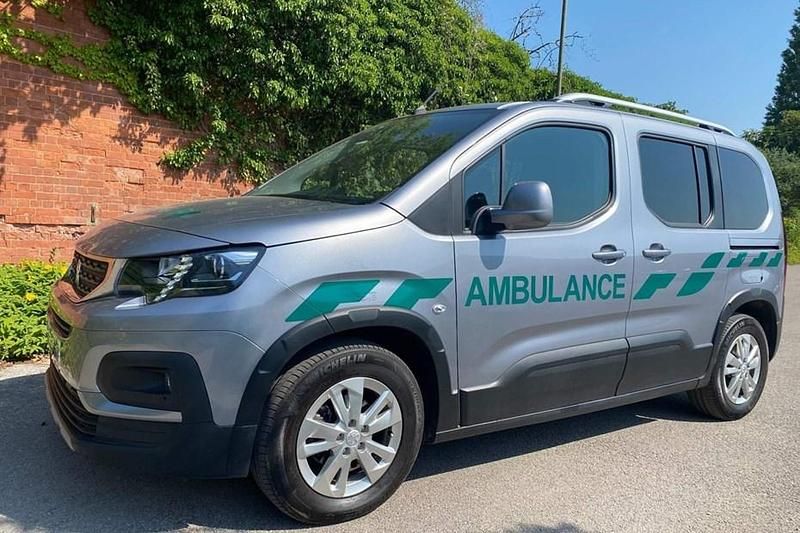 Grey Used 2019 Peugeot Rifter Allure MPV | £13,995 (A bit pricey) - Image 1/1