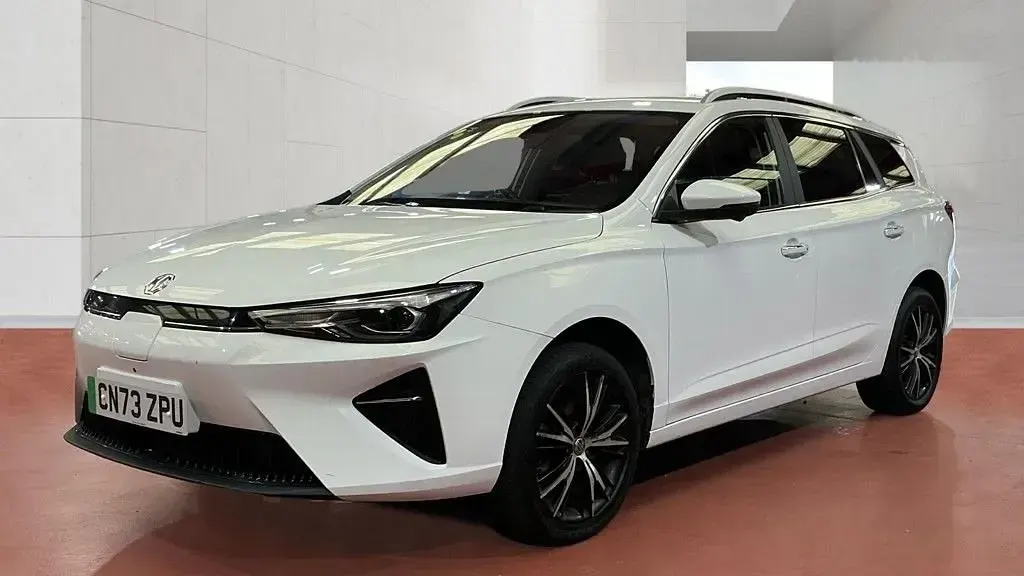 Used MG MG5 EV Trophy 114 kW (156 HP) 2022 White Estate