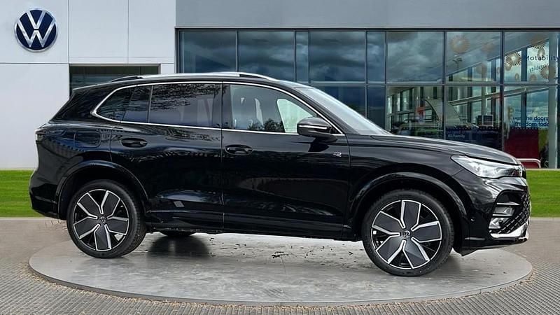 Used VW Tiguan R-line 204 HP (150 kW) 2026 Grenadilla black metallic SUV