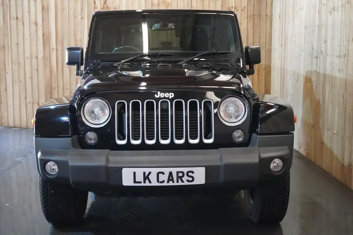 Used Jeep Wrangler 200 HP (147 kW) 2018 Black SUV