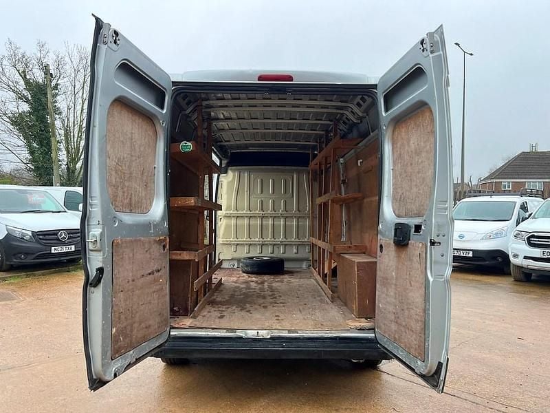 Used Peugeot Boxer 130 HP (95 kW) 2017 Silver Van