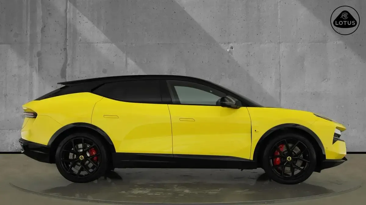 Used Lotus Eletre 450 kW (612 HP) 2025 Yellow SUV